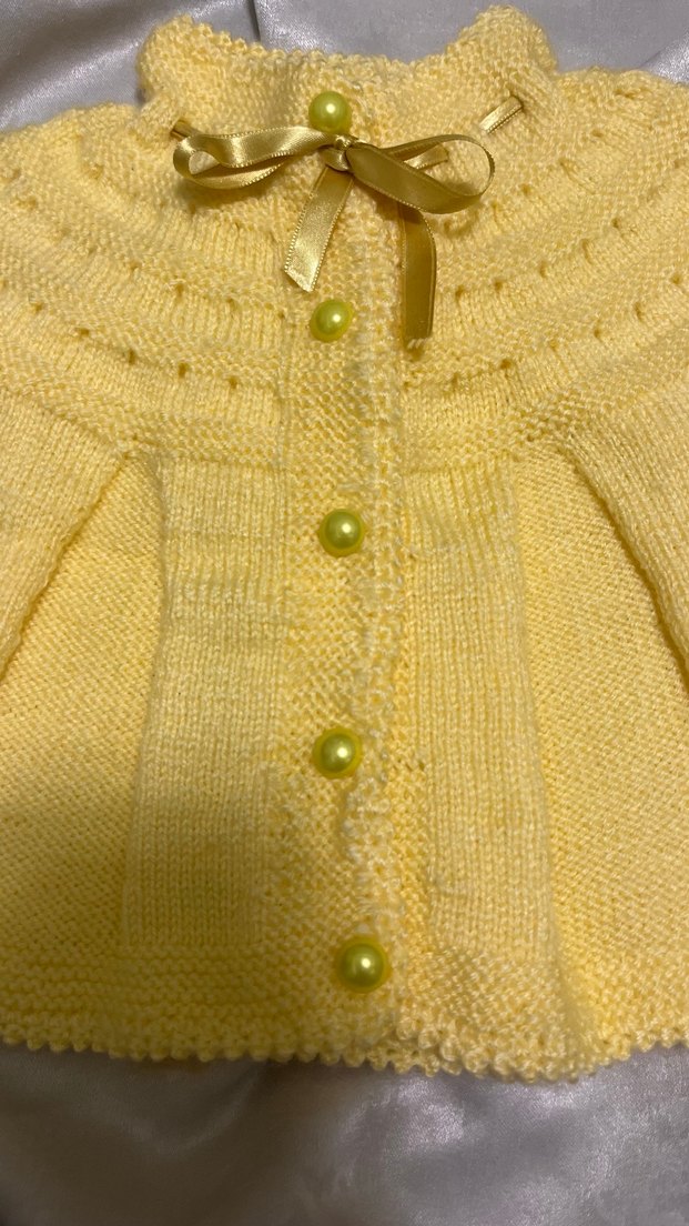Sarı Örgü Kolsuz Bebek yeleği. - Görsel 3