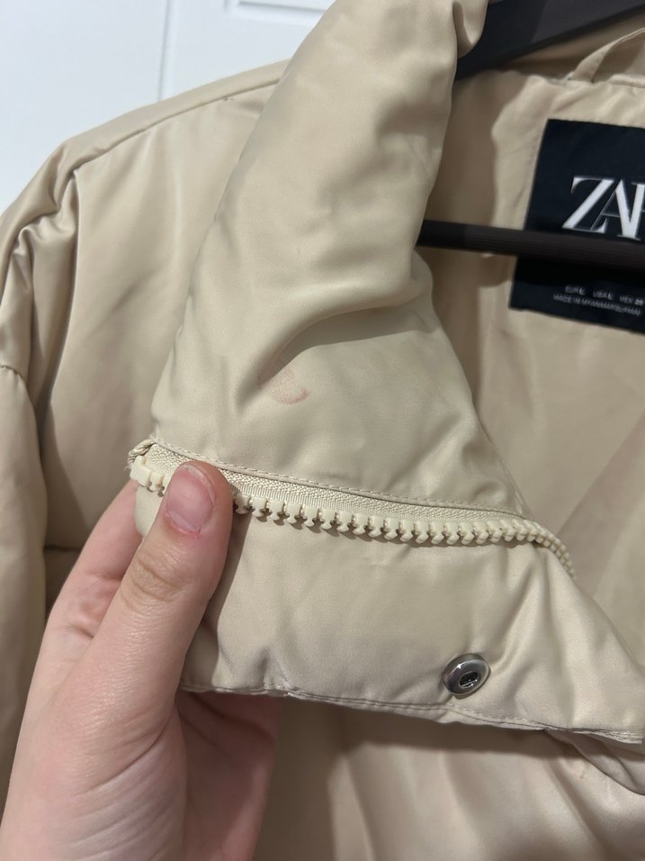 Zara Bej Kısa Düğmeli Kadın Mont - Görsel 3