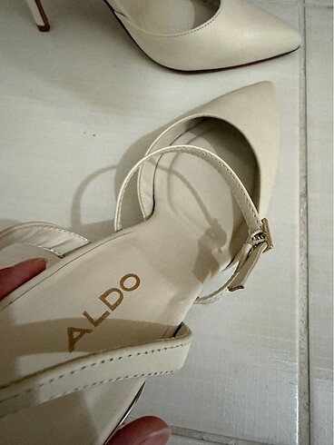 37 Beden ten rengi Renk ALDO PİLLOW WALK