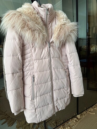 GUESS MONT