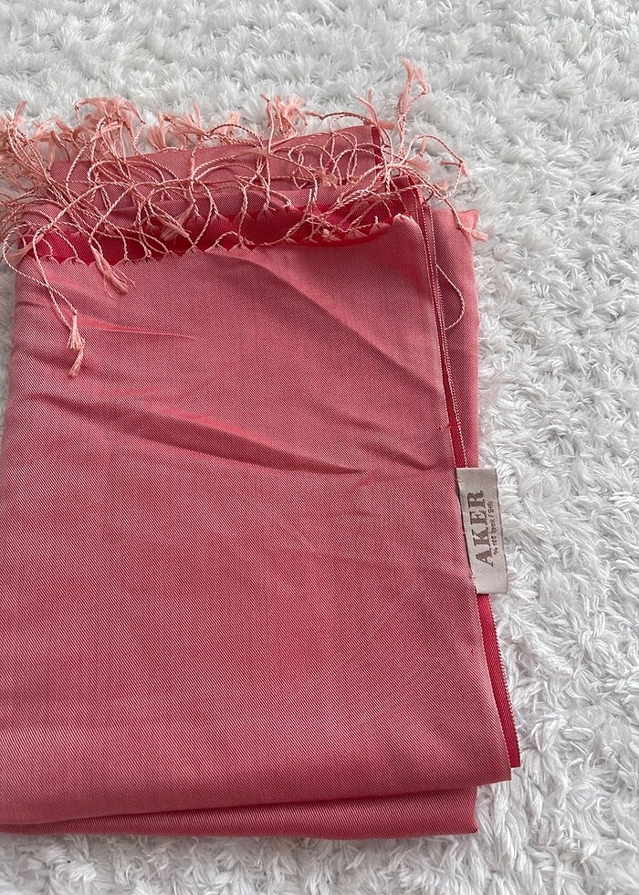 Aker marka ipek şal - Görsel 2