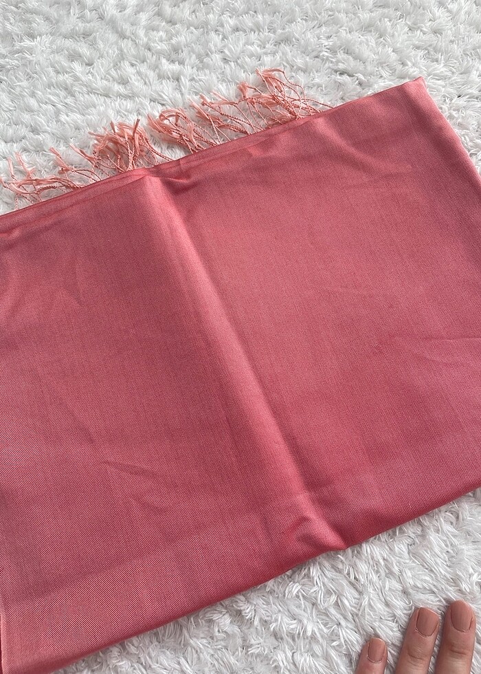 Aker marka ipek şal - Görsel 3