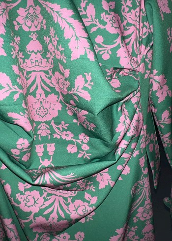 Yeşil önü fular bağlamalı elbise - Görsel 4