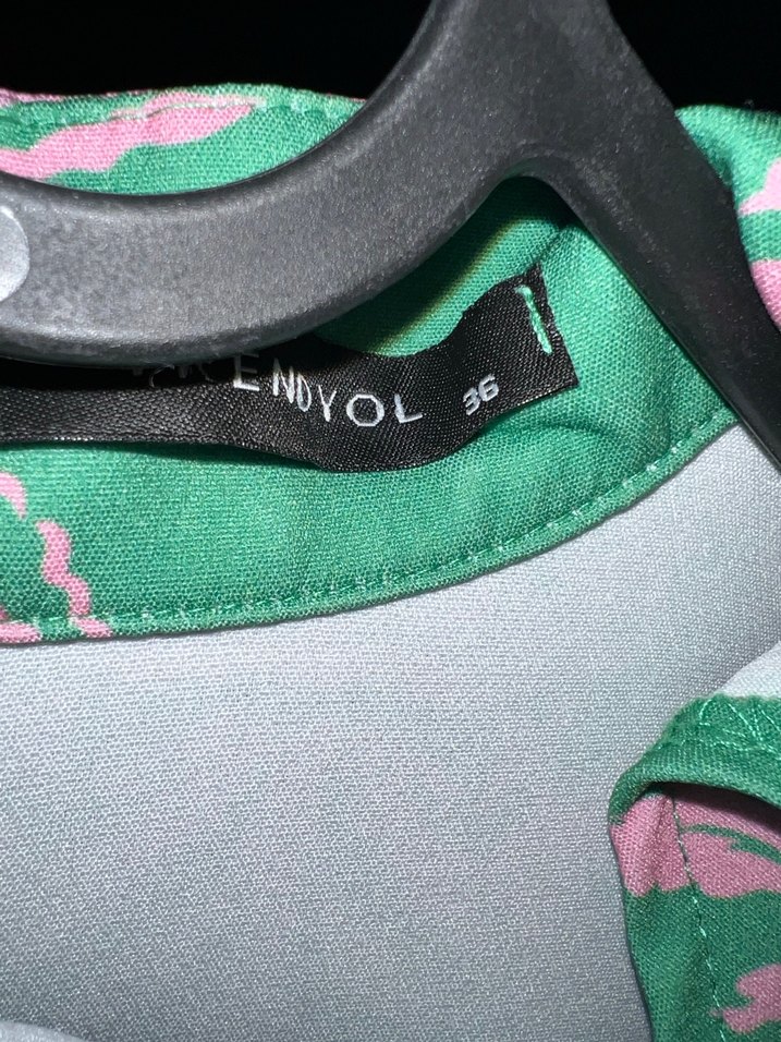 Yeşil önü fular bağlamalı elbise - Görsel 5