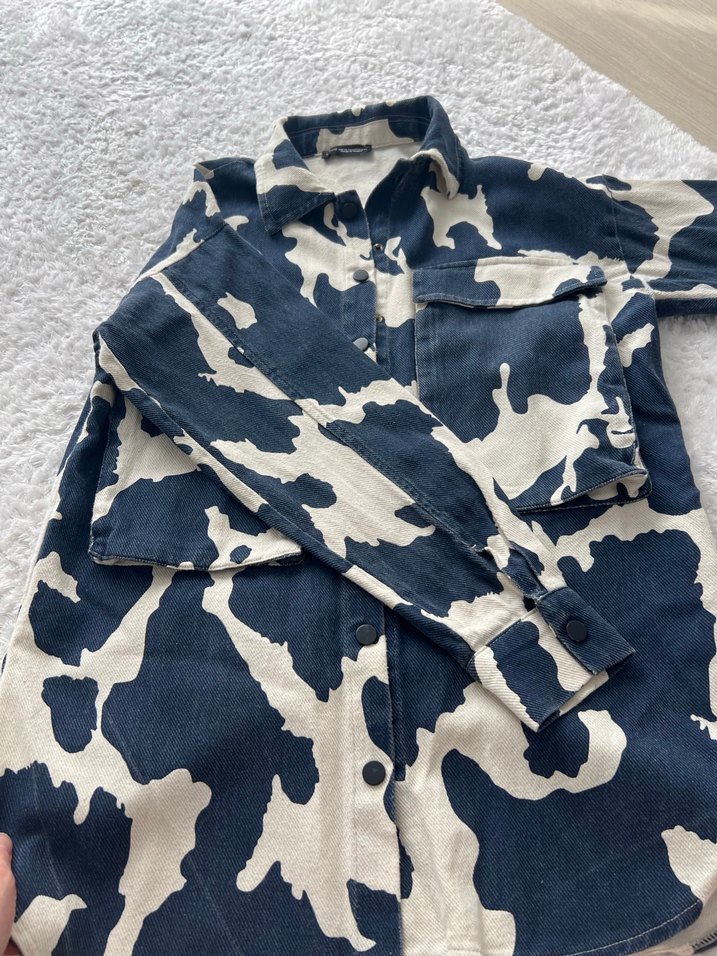 Düğmeli Kamuflaj Desenli Denim Gömlek - Görsel 2