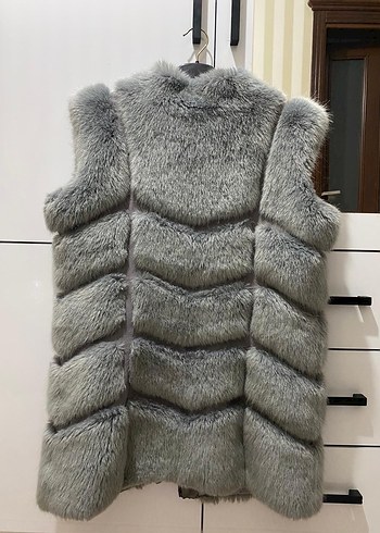 Gri Kürklü Kadın Midi Yelek - Görsel 3