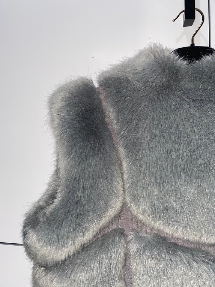 Gri Kürklü Kadın Midi Yelek - Görsel 4