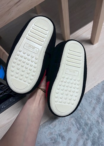 Erkek Çocuk Spider-Man Baskılı Sıcak Ev Terliği - Görsel 3