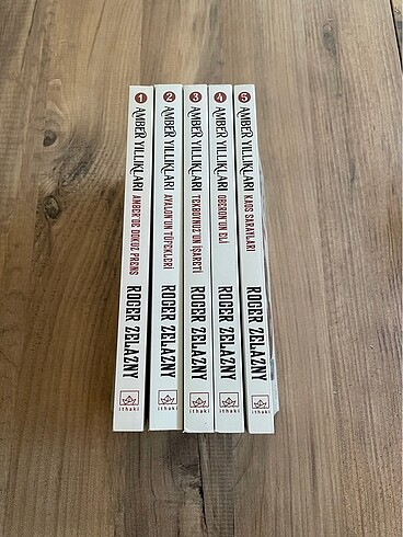  Roger Zelazny - Amber Yıllıkları 1-5 kitap set