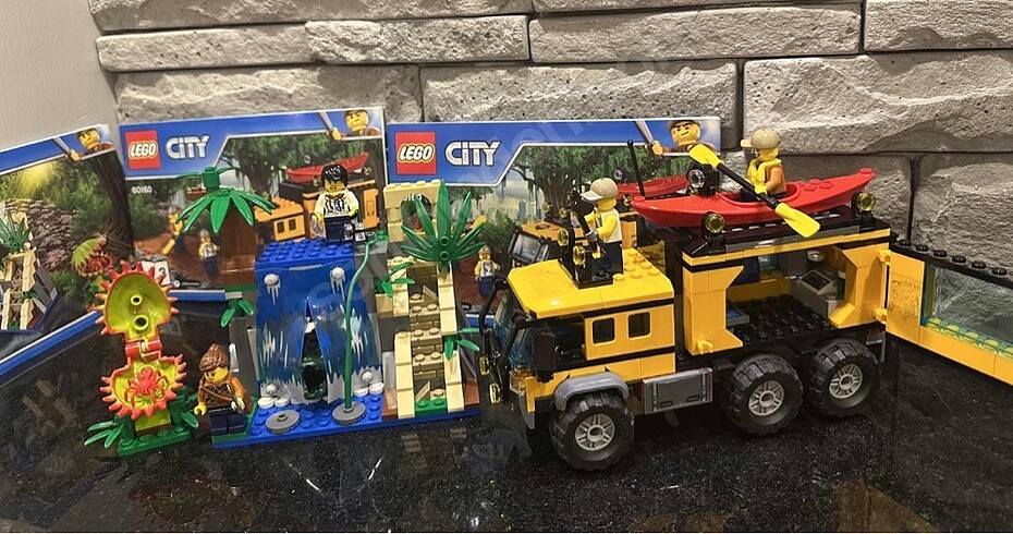 Diğer LEGO 60160 LEGO CITY ORMAN