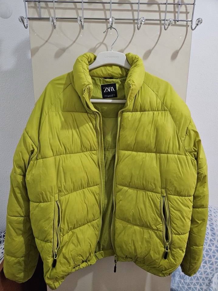 Zara şişme mont - Görsel 3