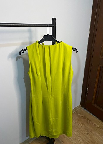 Sarı Midi V Yaka Pliseli Kadın Elbise - Görsel 2