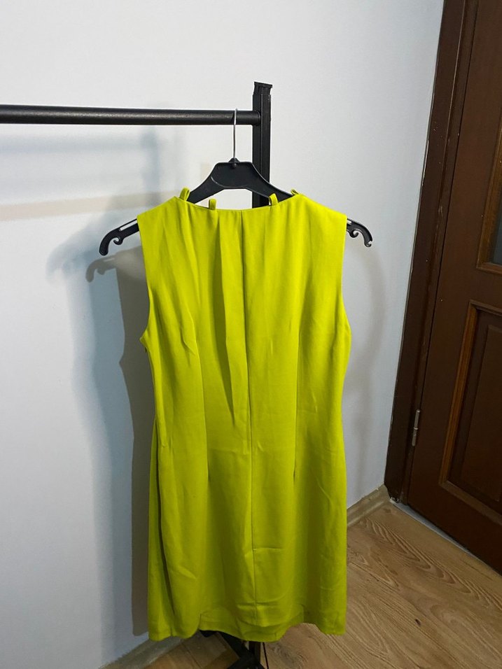 Sarı Midi V Yaka Pliseli Kadın Elbise - Görsel 2