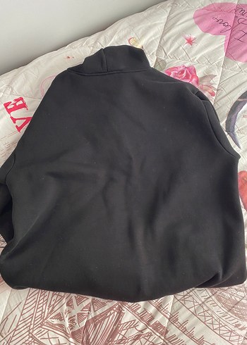 Trendyol & Milla Pul İşlemeli Siyah Kapüşonlu Sweatshirt