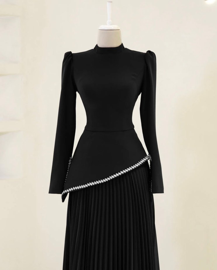 Uzun Kollu Siyah Piliseli Uzun Abiye Elbise - Görsel 2