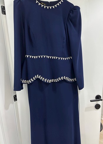 Zincir Detaylı Mavi Uzun Abiye Elbise - Görsel 4