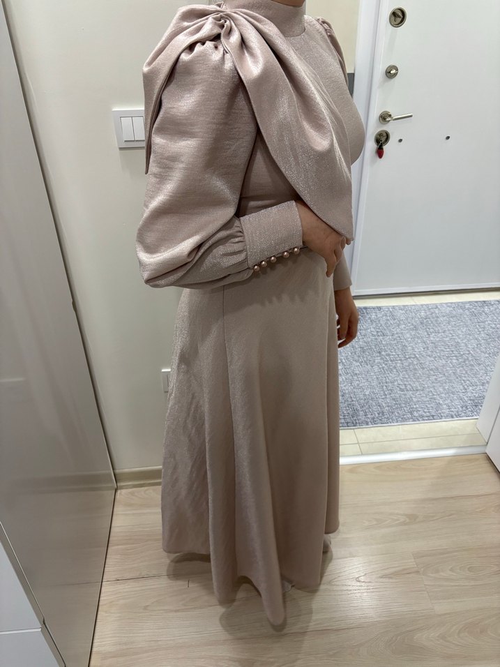 Bej pudra Uzun Kollu Drapeli Kadın Abiye Elbise - Görsel 3