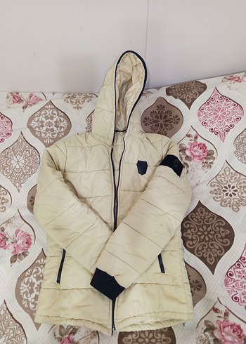 Kapüşonlu Beyaz Kışlık Mont - Görsel 2