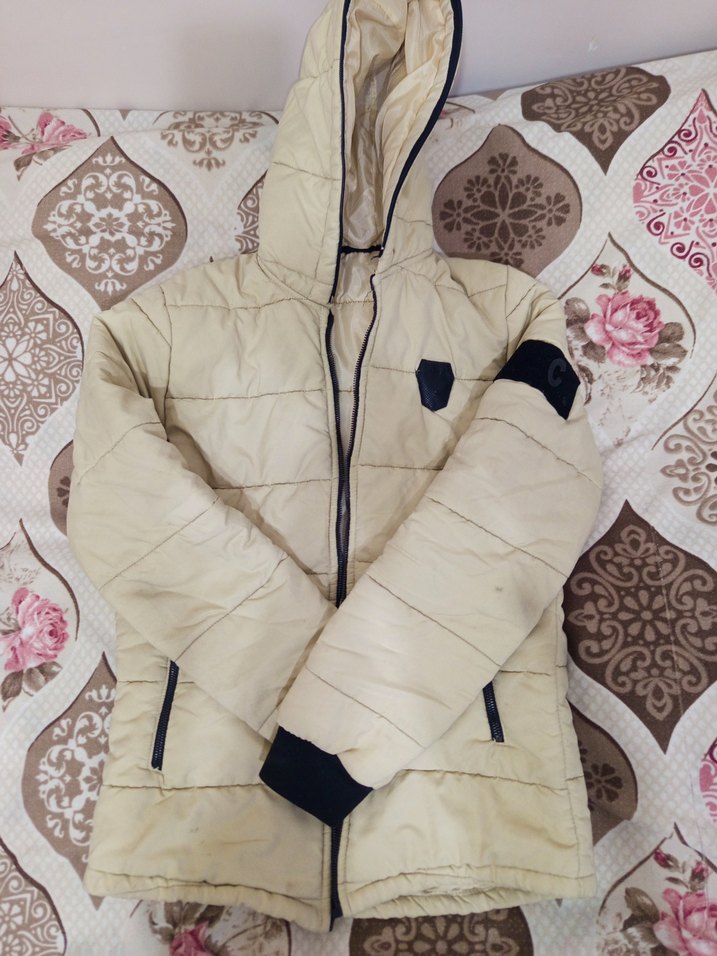 Kapüşonlu Beyaz Kışlık Mont - Görsel 4