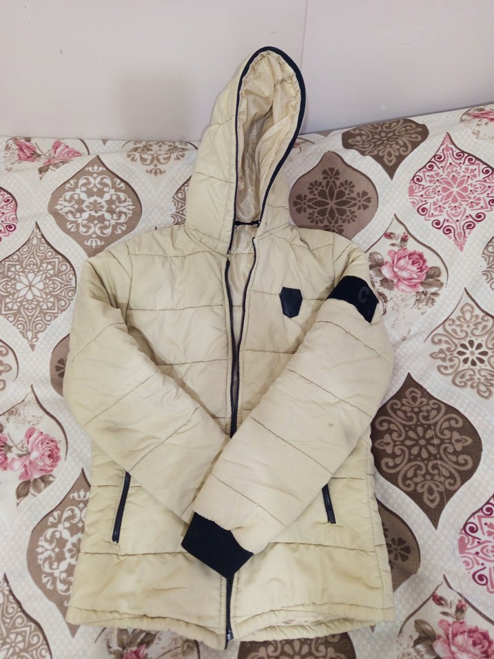 Kapüşonlu Beyaz Kışlık Mont - Görsel 3