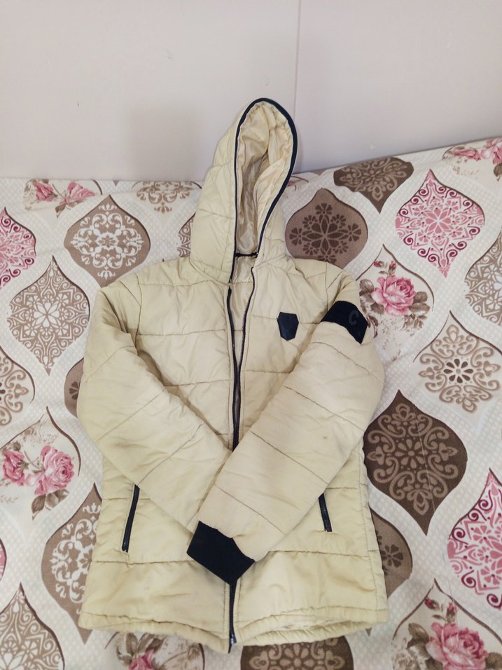 Kapüşonlu Beyaz Kışlık Mont - Görsel 2