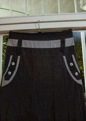 Gri Detaylı Siyah Piliseli Uzun Etek - Görsel 4