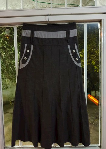 Gri Detaylı Siyah Piliseli Uzun Etek - Görsel 2