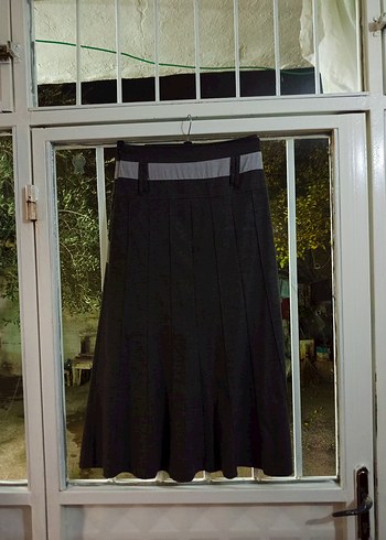 Gri Detaylı Siyah Piliseli Uzun Etek - Görsel 6