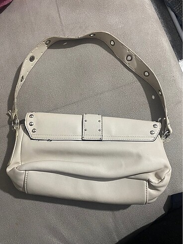 Stradivarius Krem rengi