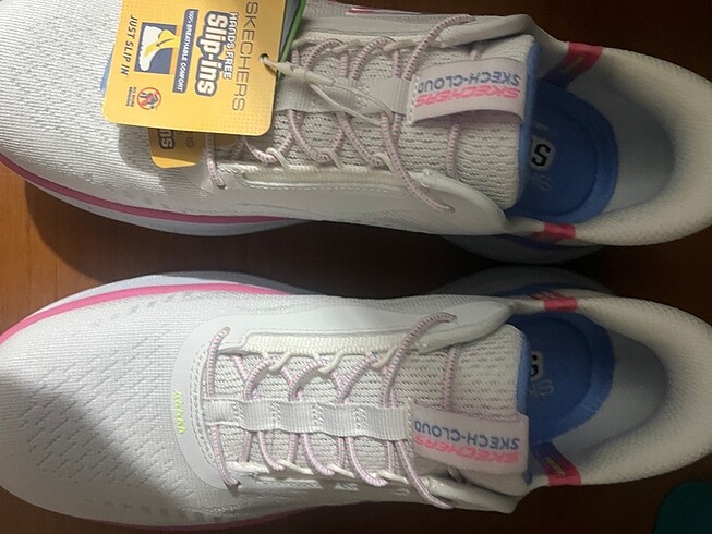 38 Beden Orjinal skechers slip ins ayakkabı