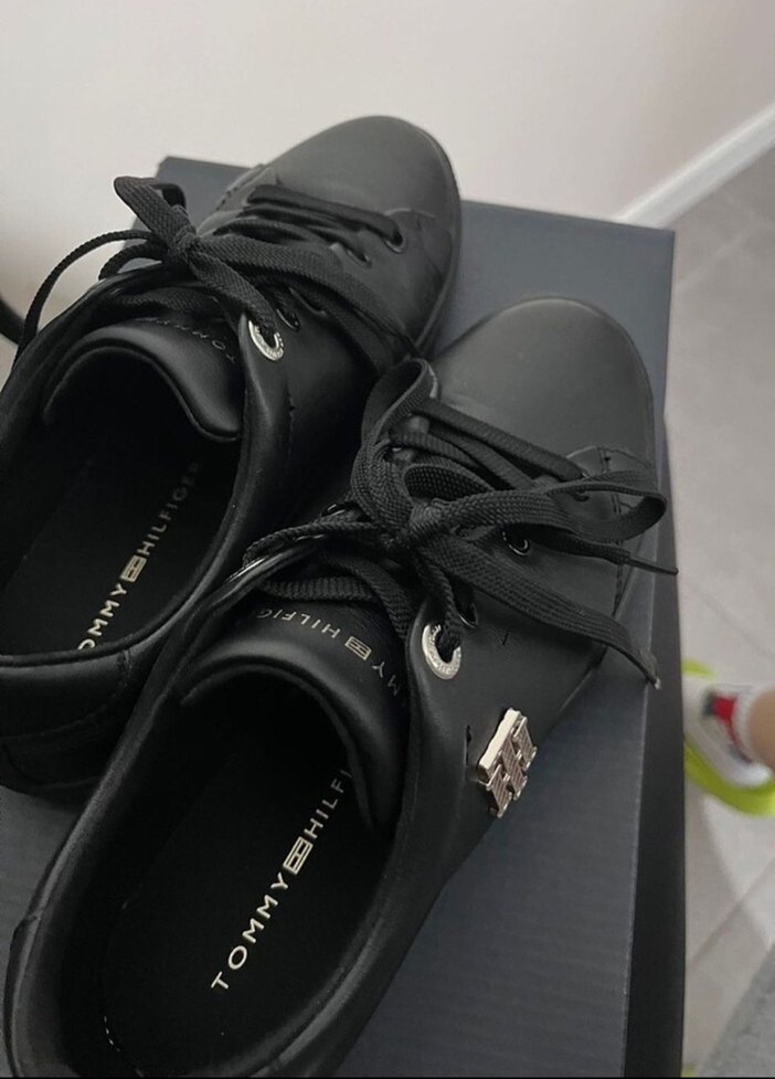 Tommy Hilfiger Kadın Spor Ayakkabı - Görsel 2