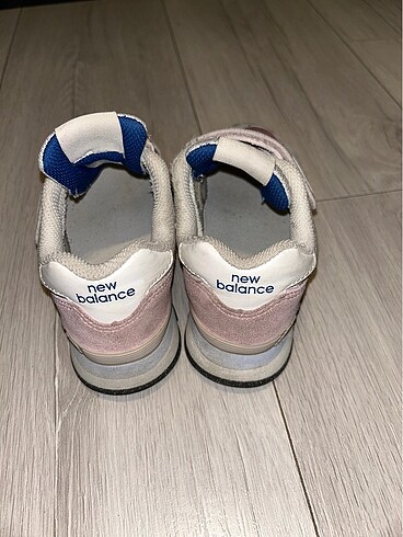 New Balance Az kullanılmış New balans kız çocuk ayakkabısı