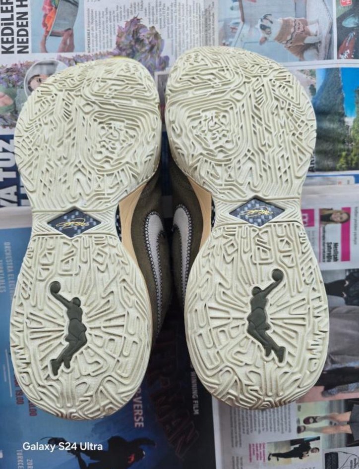 Lebron 20 özel basketbol ayakkabısı hiç giyilmedi tertemiz - Görsel 2