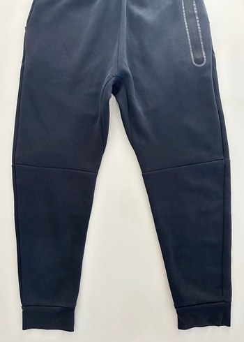 Nike tech fleece siyah eski sezon ürün hafif defoludur - Görsel 2