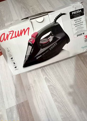 Arzum Siyah Buharlı Ütü 2400W - Görsel 2