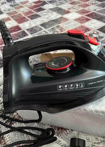 Arzum Siyah Buharlı Ütü 2400W - Görsel 4