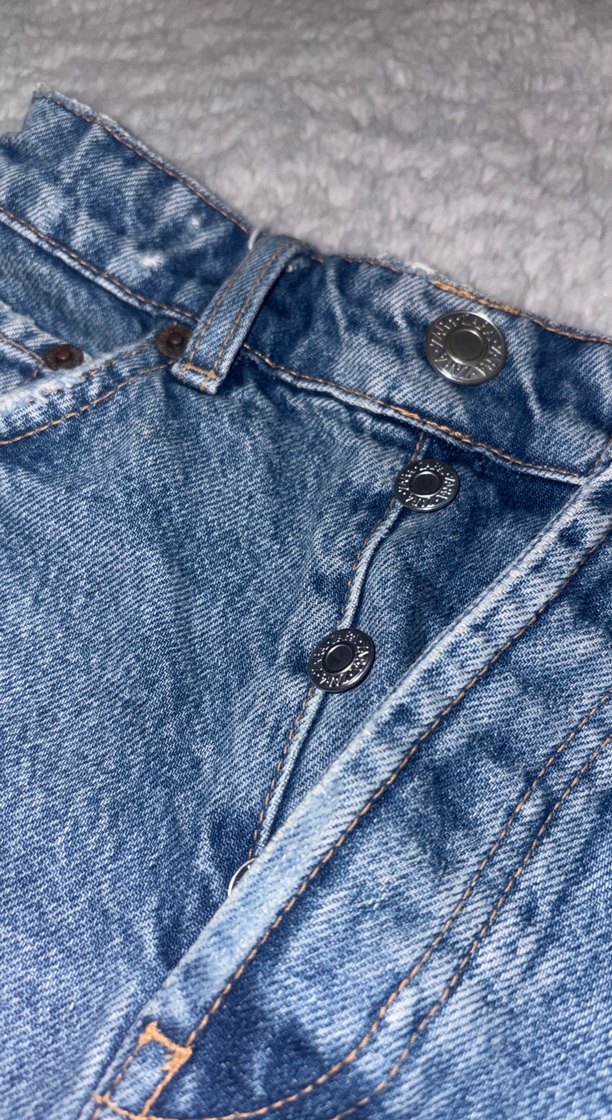 zara Düğmeli Midi Boy Gri Denim Şort - Görsel 4