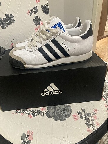 Orijinal Adidas