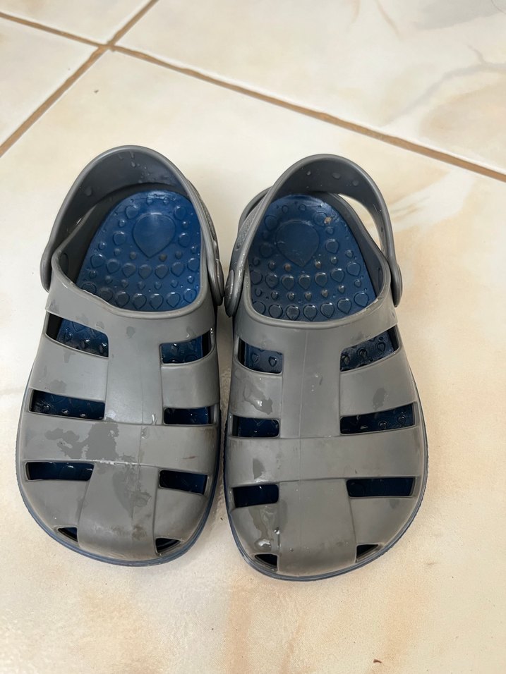 Gri Erkek Çocuk Terlikler Tokalı - Görsel 3