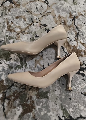 37 Beden Bej Minimalist Stiletto Topuklu Kadın Ayakkabı