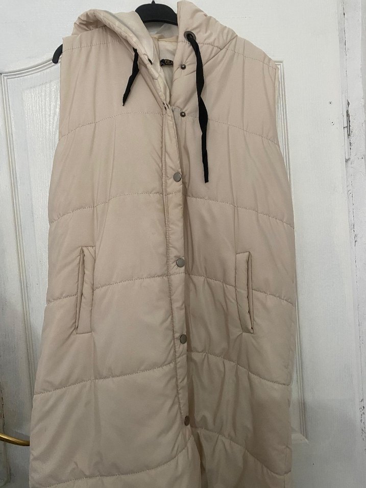 Düğmeli Kapüşonlu Kadın Yelek - Görsel 3