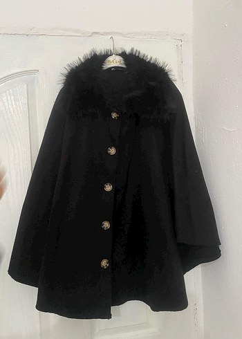 Kürk Detaylı Siyah Uzun Kemerli Kadın Panço - Görsel 2