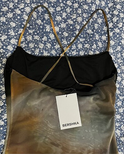 m Beden bershka astarlı elbise