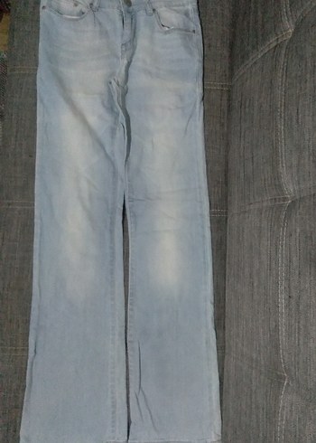 Yves Rocher Acik Mavi Yikamali Rahat Denim Jean