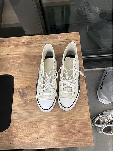 44 Beden beyaz Renk Converse