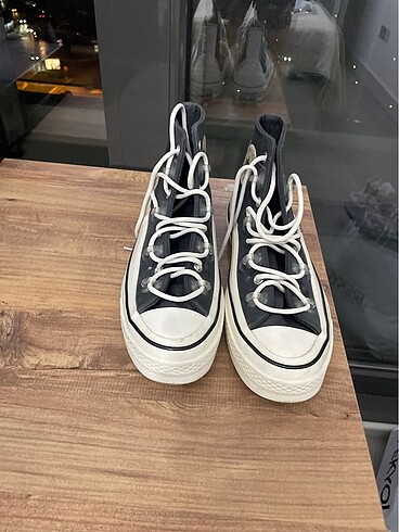 43 Beden Converse ayakkabı