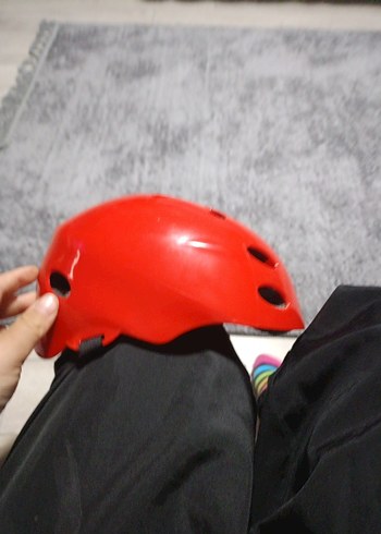 Kırmızı Minimalist Motosiklet Kaskı - Görsel 2