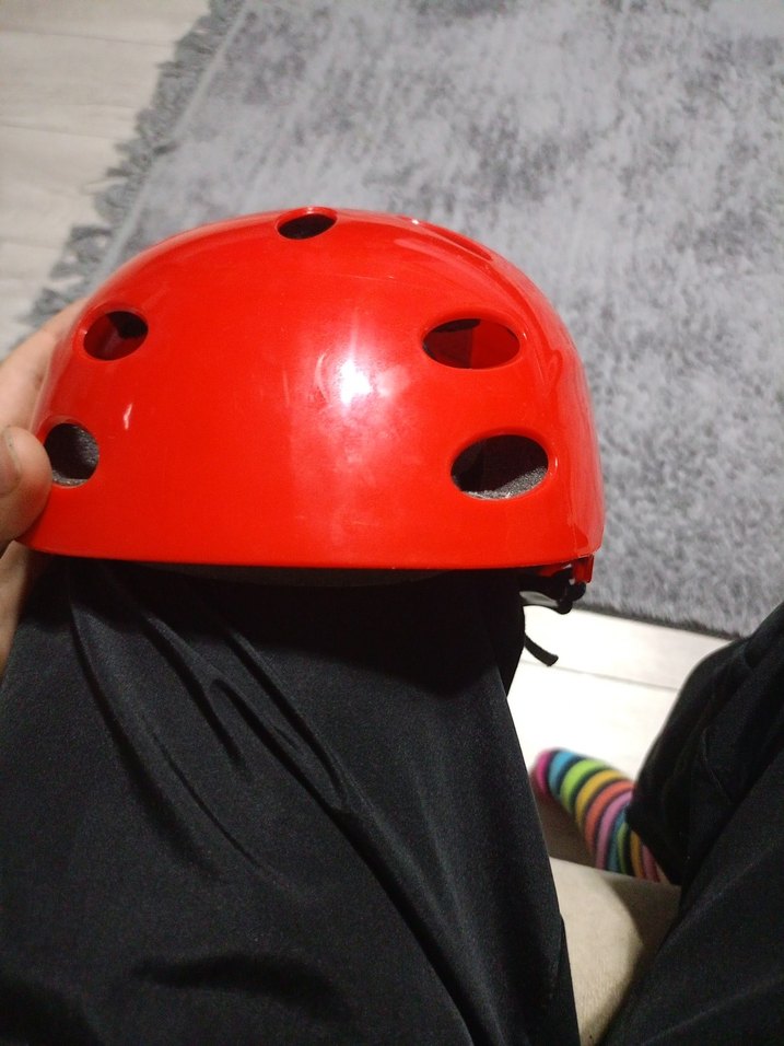 Kırmızı Minimalist Motosiklet Kaskı - Görsel 5