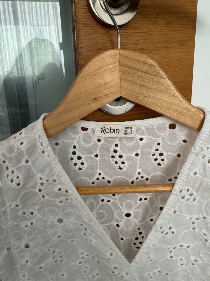 Dantel Detaylı Beyaz Mini Bluz - Görsel 4