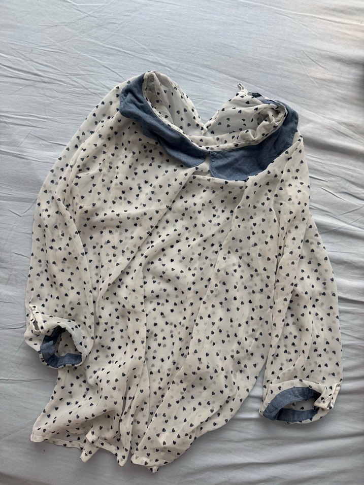 Düğmeli bebe yaka şifon Bluzu - Görsel 2